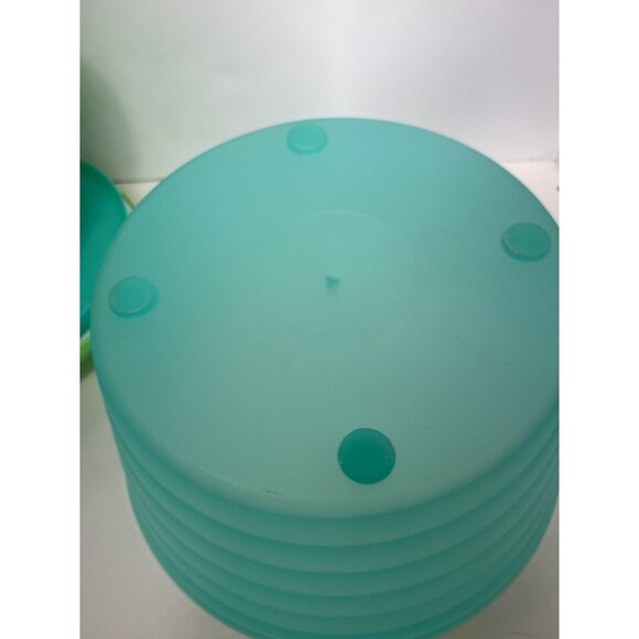 Tupperware Salad Spinner With Lid & Basket Green/Turquoise Plastic - Picture 8 of 9